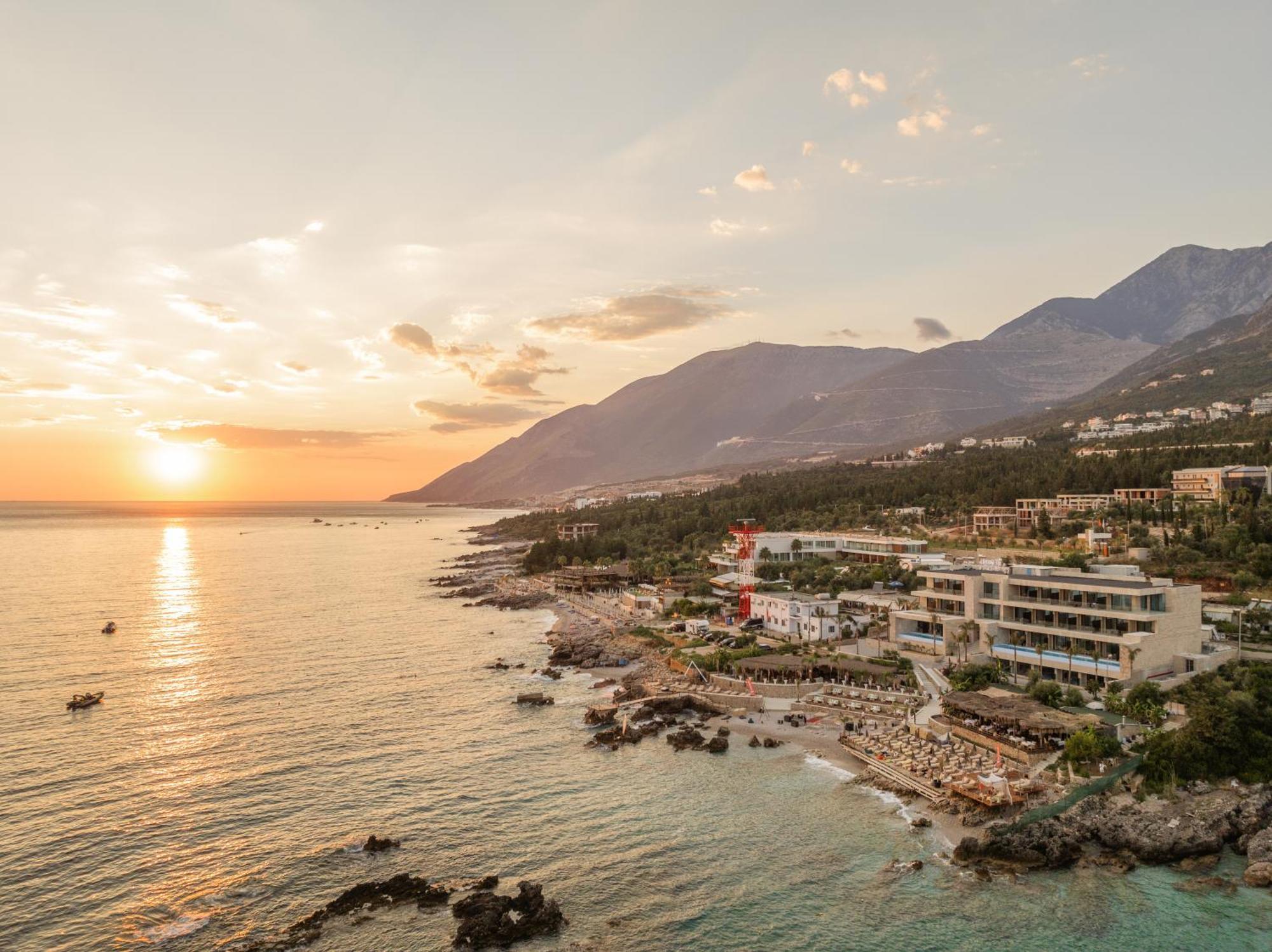 Beyond A Luxury Boutique Hotel Dhërmi Exteriör bild